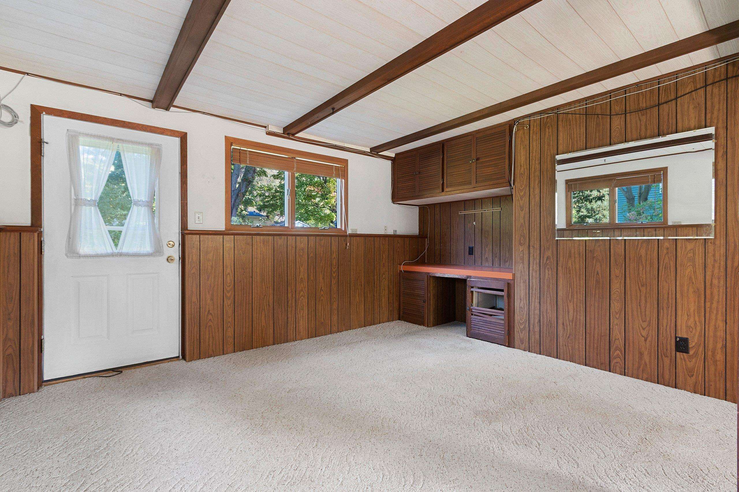 Shawano, Wisconsin 54166, United States, 4 Bedrooms Bedrooms, ,2 BathroomsBathrooms,Residential,Active,219901