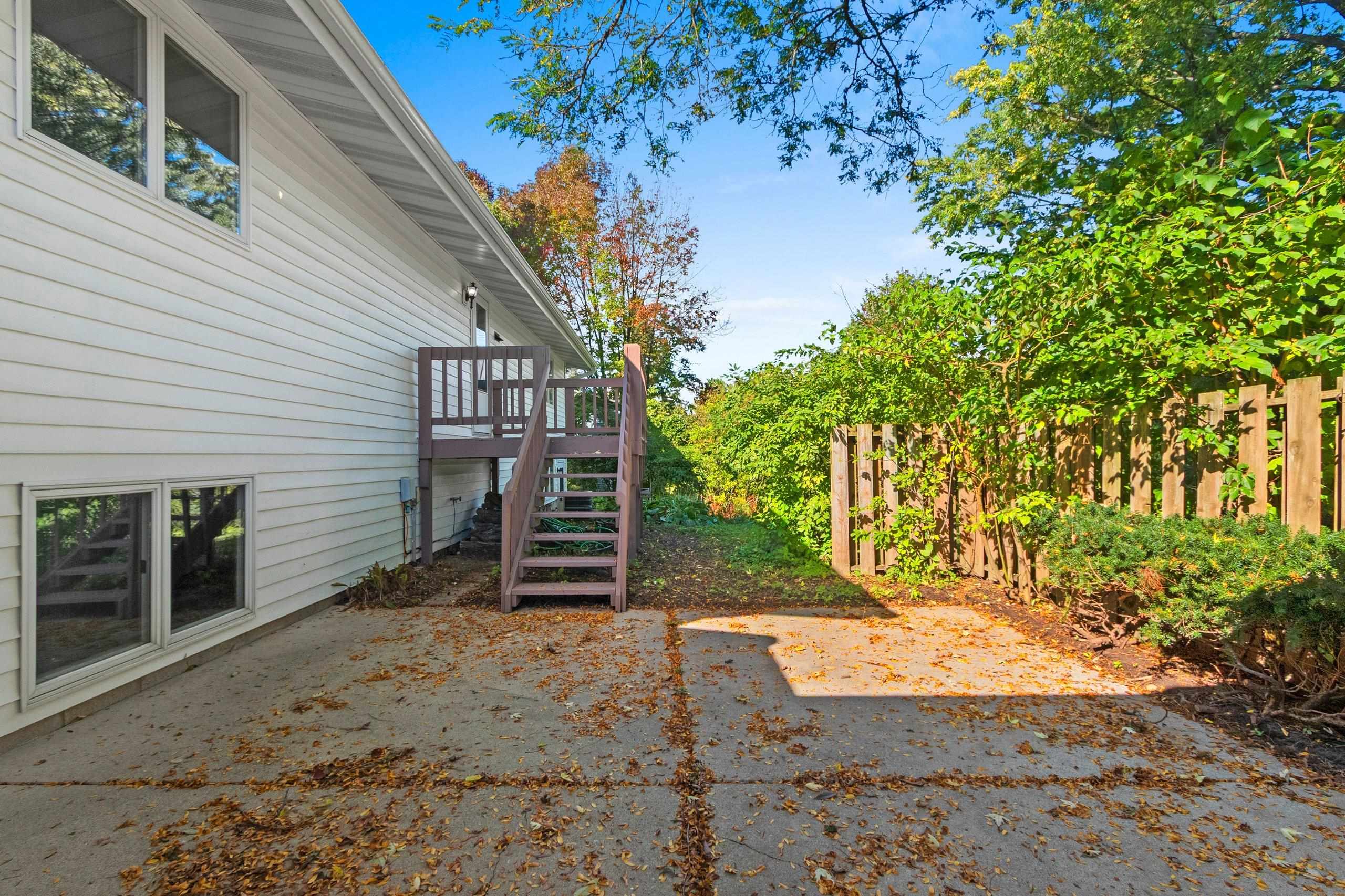 Shawano, Wisconsin 54166, United States, 4 Bedrooms Bedrooms, ,2 BathroomsBathrooms,Residential,Active,219901