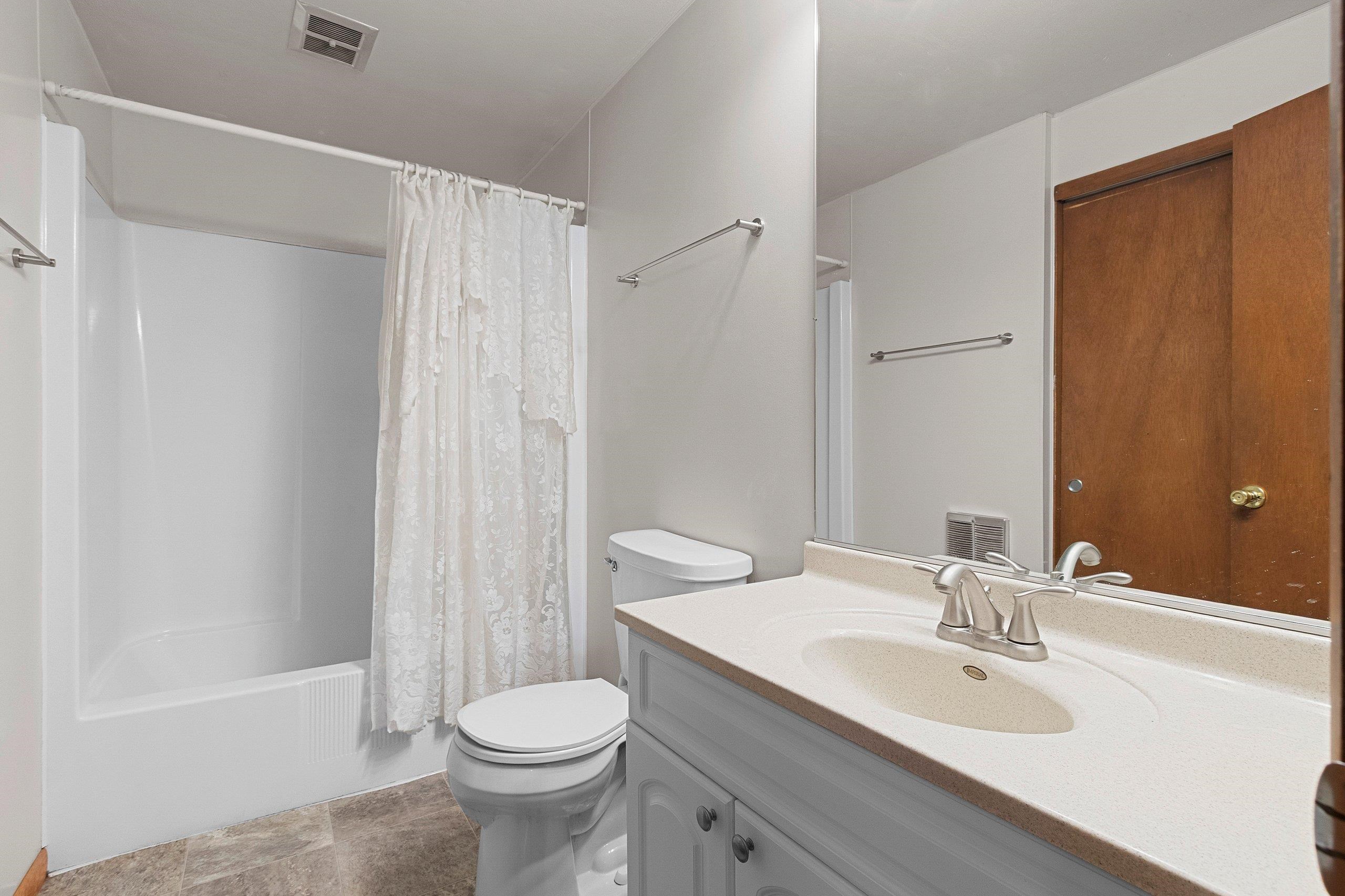 Shawano, Wisconsin 54166, United States, 4 Bedrooms Bedrooms, ,2 BathroomsBathrooms,Residential,Active,219901