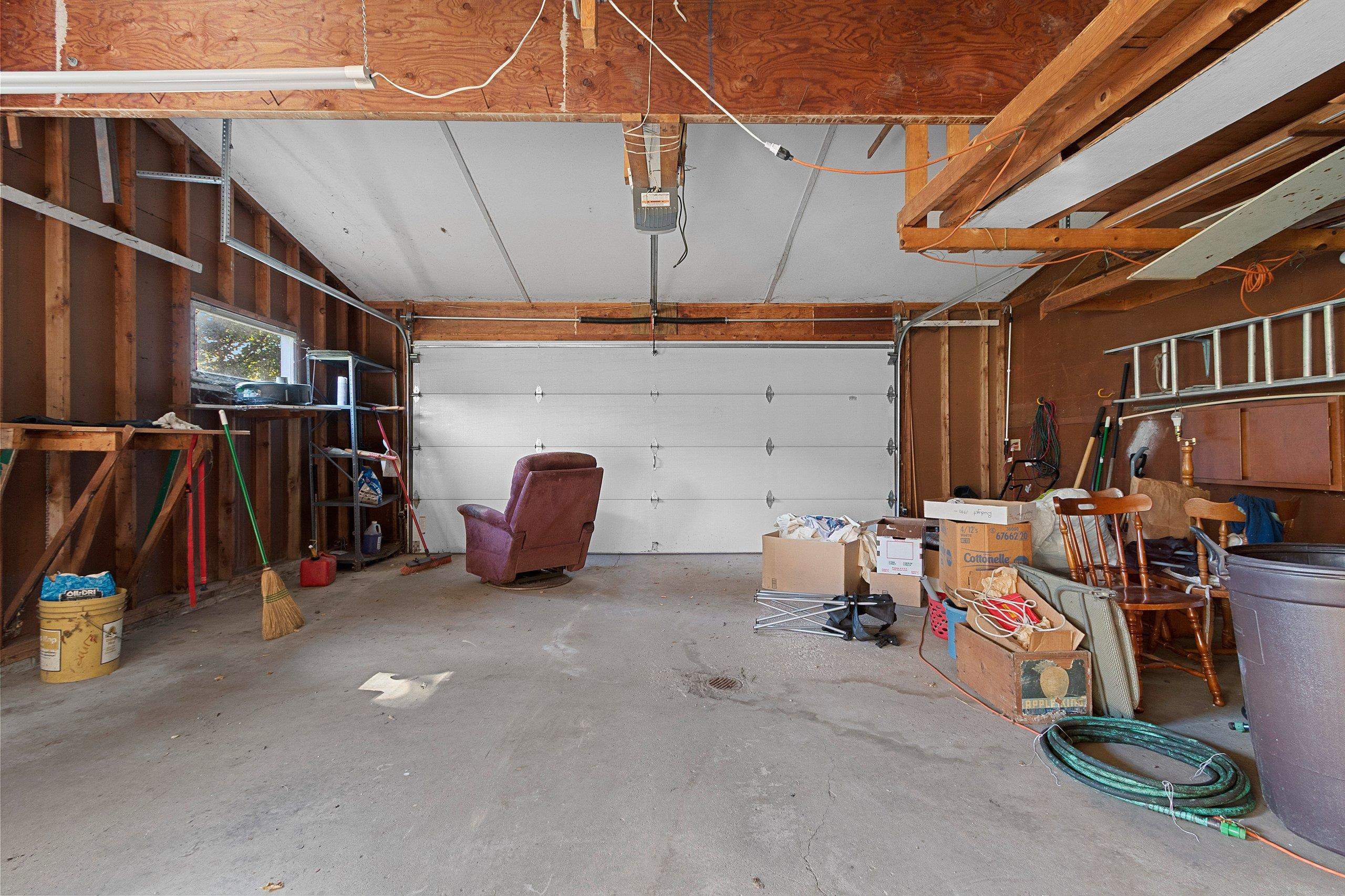 Shawano, Wisconsin 54166, United States, 4 Bedrooms Bedrooms, ,2 BathroomsBathrooms,Residential,Active,219901