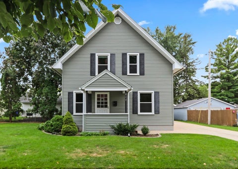 Photo of 213 W MARQUETTE Street, APPLETON, WI 54911 (MLS # 50332796)