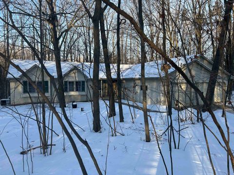 Photo of 692 BUCKS Lane, SOBIESKI, WI 54171 (MLS # 50320480)