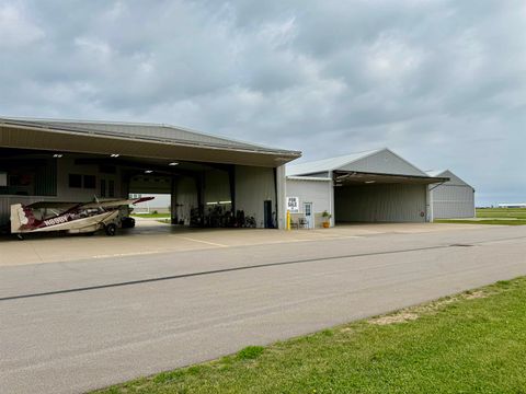 Photo of W6530 PATHFINDER Drive #LOT H & I, APPLETON, WI 54914 (MLS # 50287674)