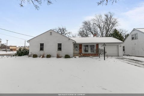 Photo of 572 NEWTOLS Street, GREEN BAY, WI 54302 (MLS # 50319595)