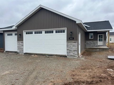 Photo of 3727 E CALLALILLY Lane, APPLETON, WI 54913 (MLS # 50323046)