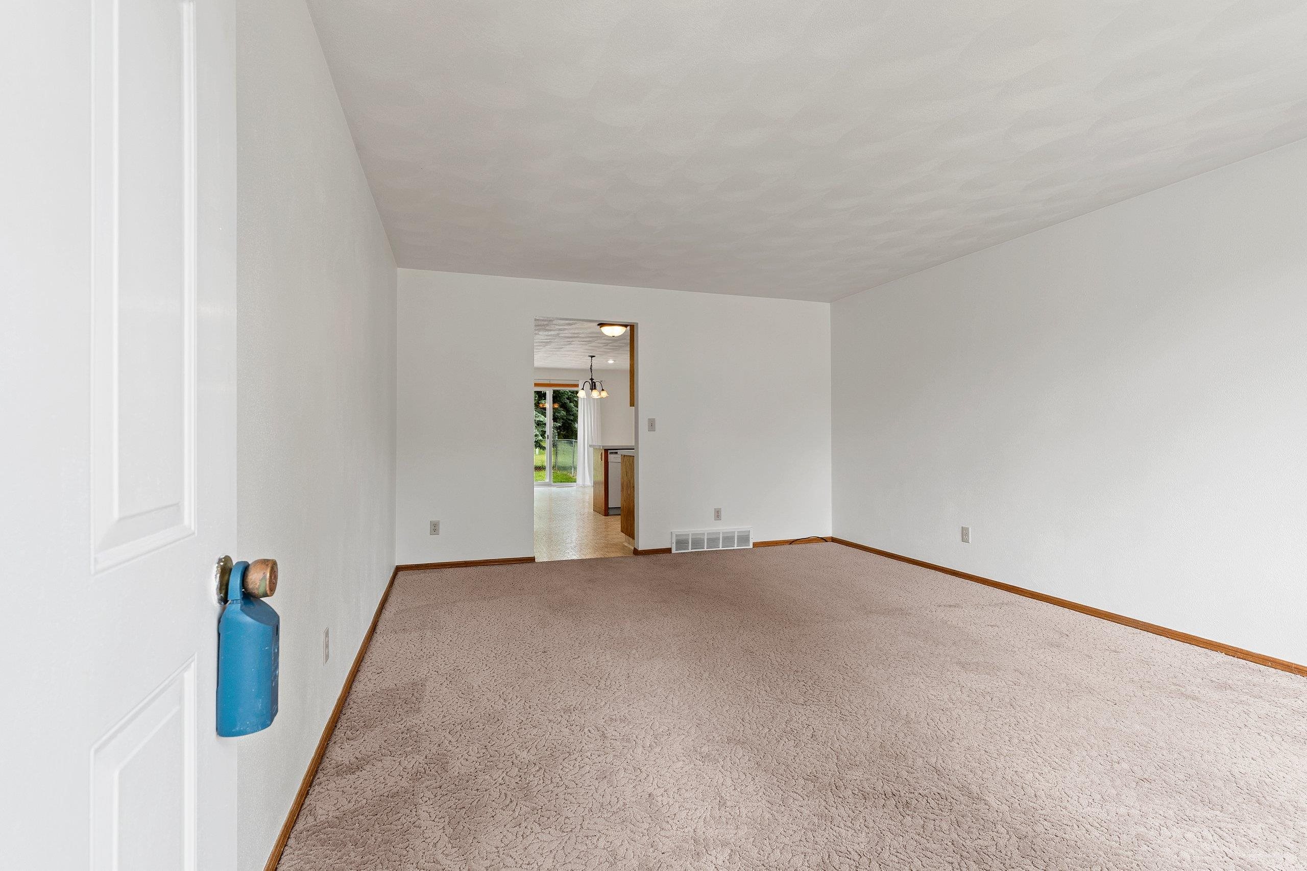 Appleton, Wisconsin 54914, United States, 2 Bedrooms Bedrooms, ,2 BathroomsBathrooms,Residential,Active,148956