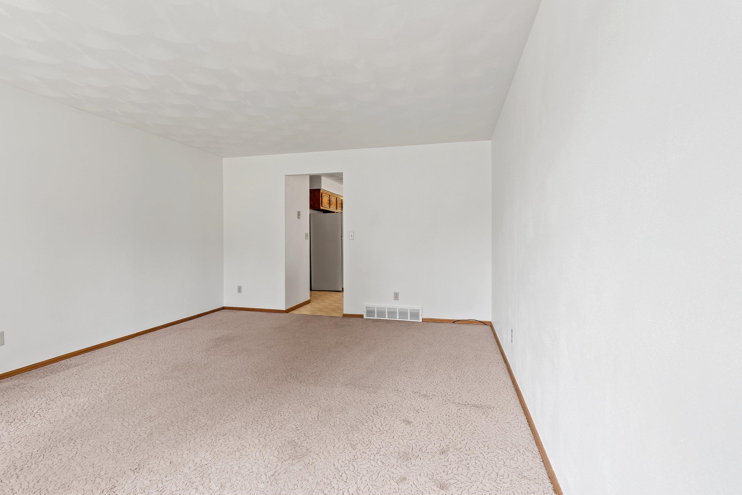 Appleton, Wisconsin 54914, United States, 2 Bedrooms Bedrooms, ,2 BathroomsBathrooms,Residential,Active,148956