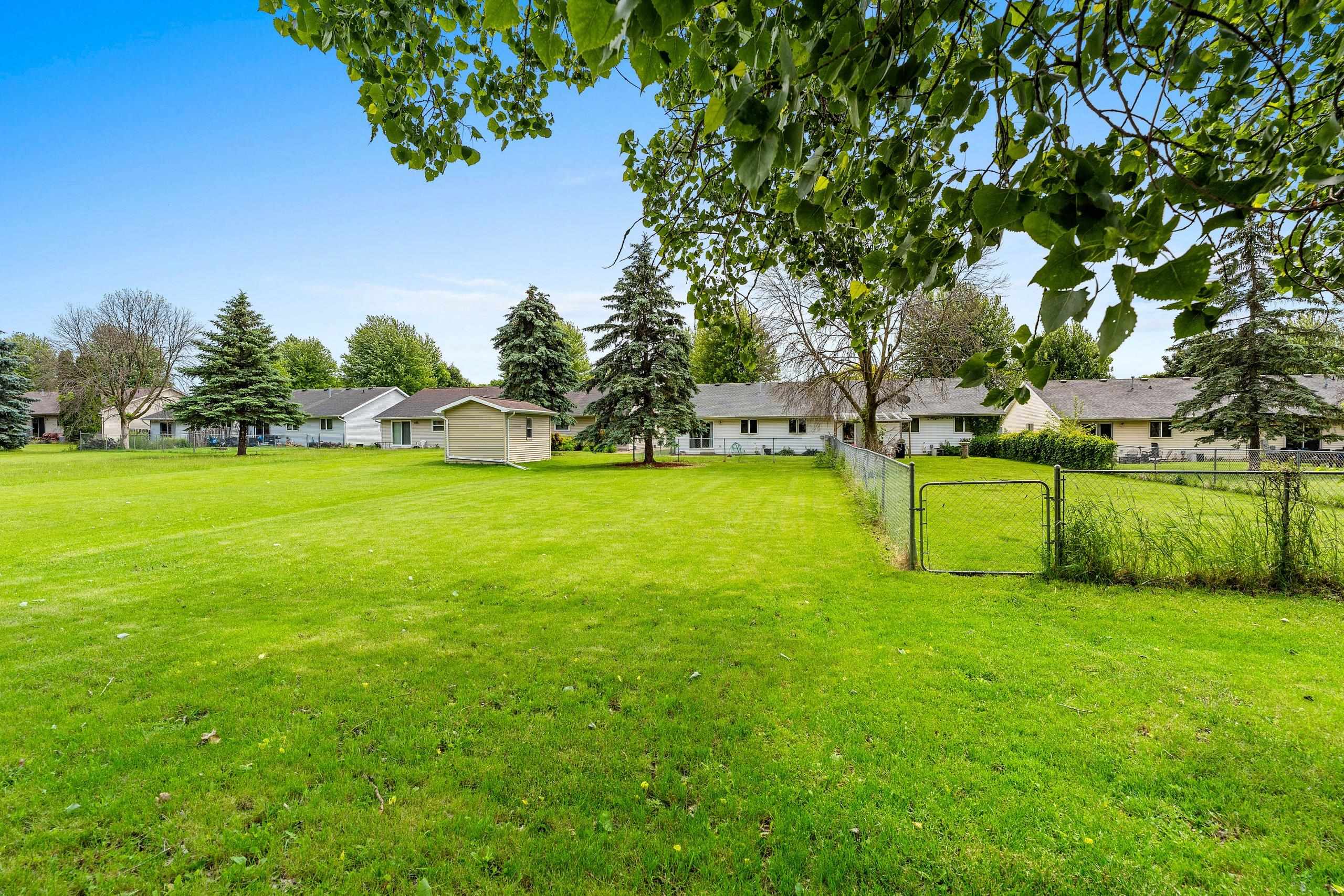 Appleton, Wisconsin 54914, United States, 2 Bedrooms Bedrooms, ,2 BathroomsBathrooms,Residential,Active,148956