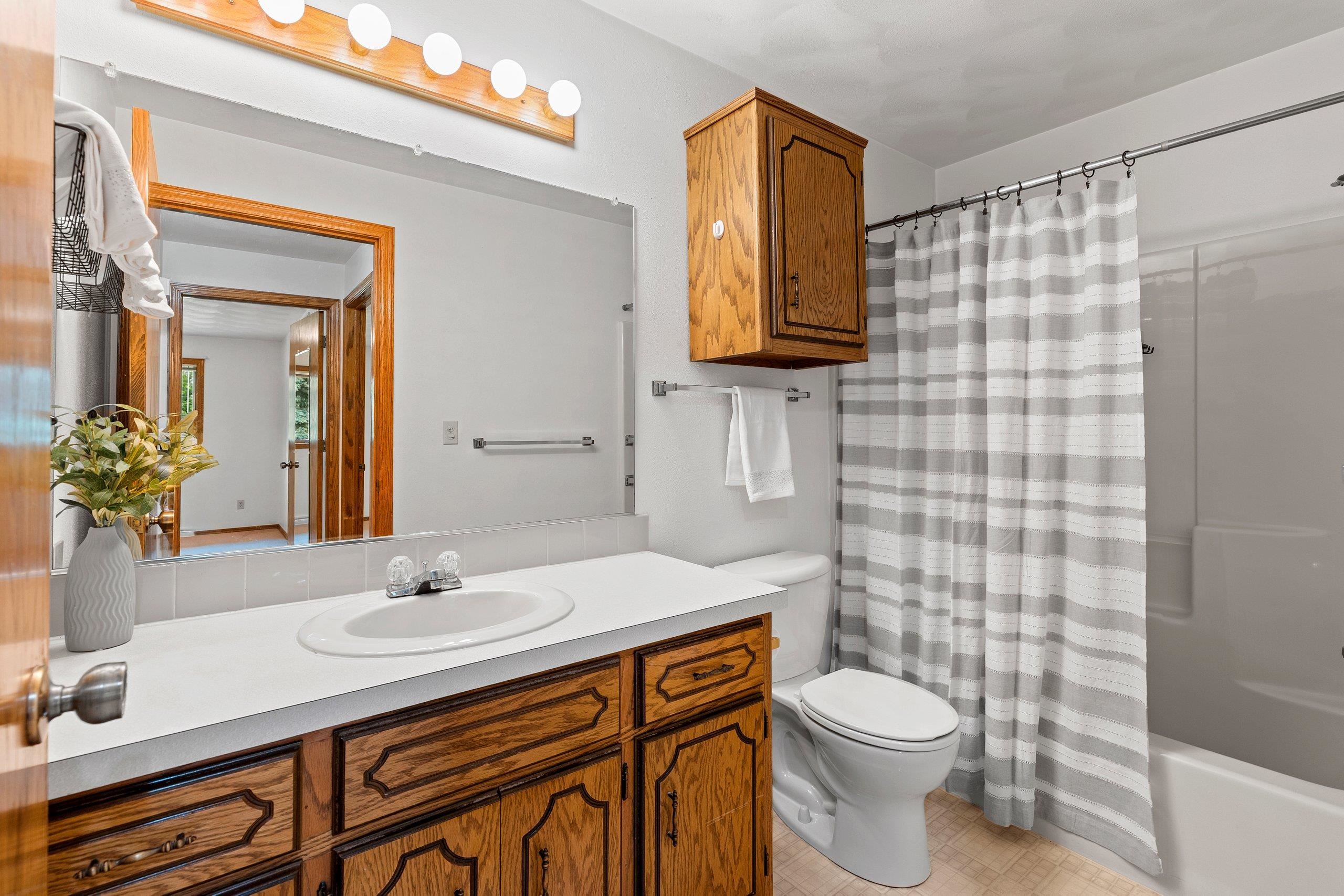 Appleton, Wisconsin 54914, United States, 2 Bedrooms Bedrooms, ,2 BathroomsBathrooms,Residential,Active,148956