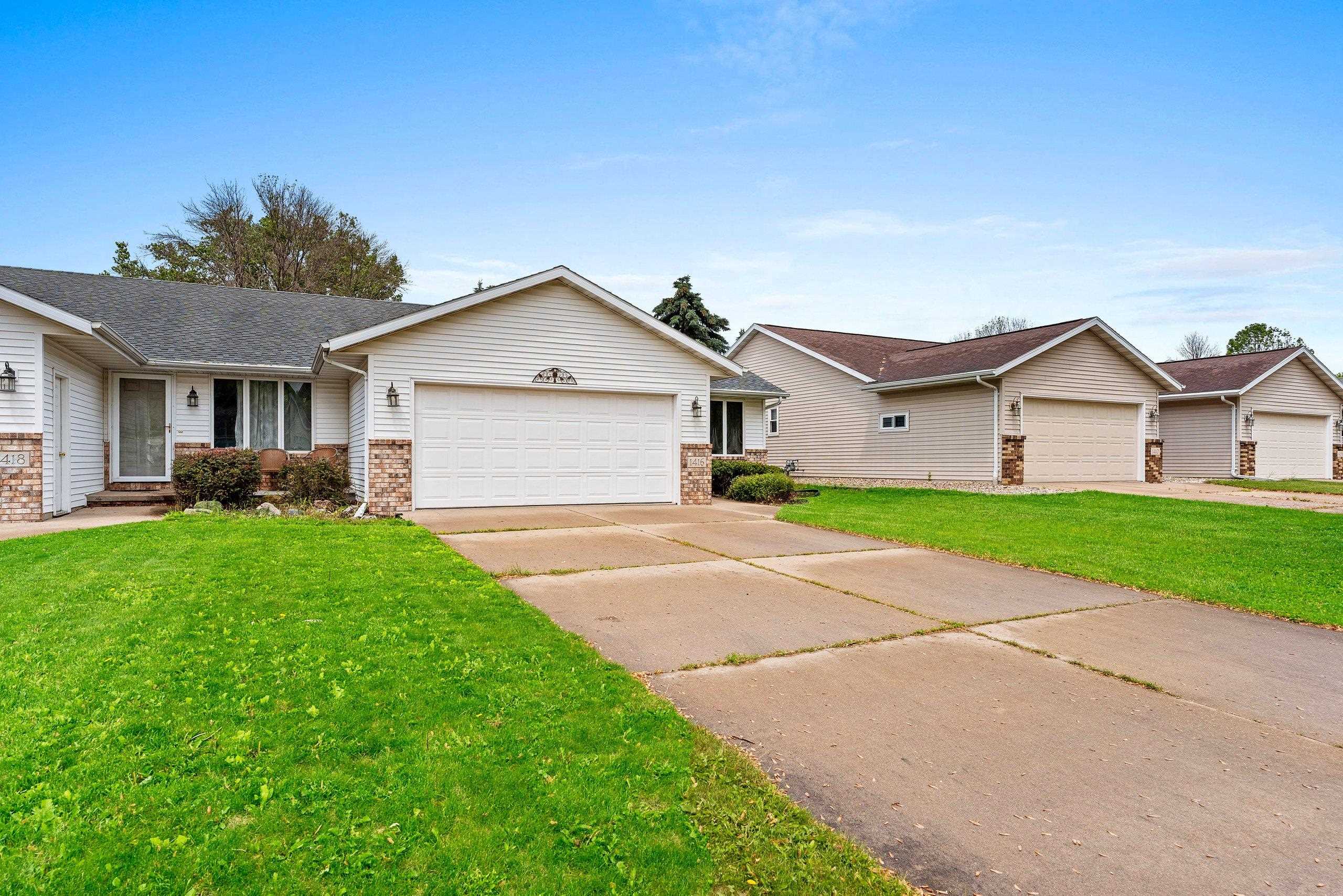 Appleton, Wisconsin 54914, United States, 2 Bedrooms Bedrooms, ,2 BathroomsBathrooms,Residential,Active,148956