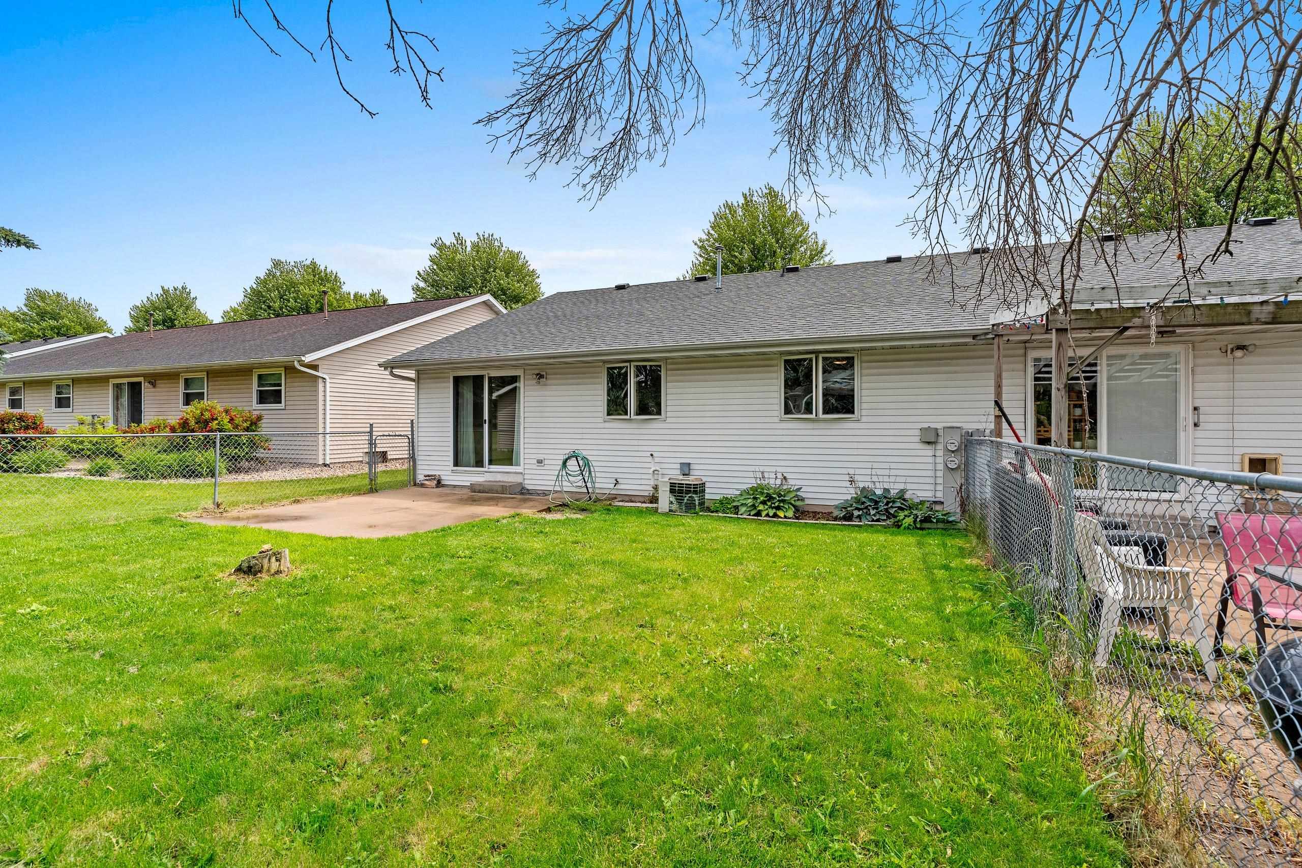 Appleton, Wisconsin 54914, United States, 2 Bedrooms Bedrooms, ,2 BathroomsBathrooms,Residential,Active,148956