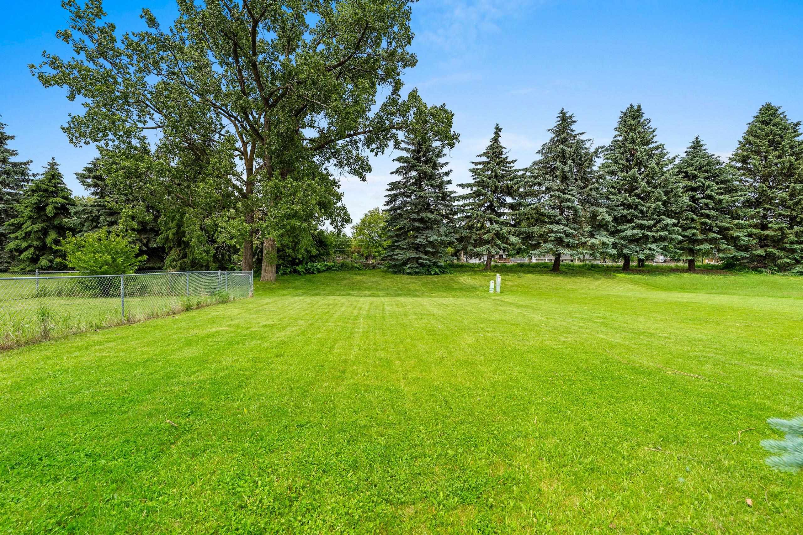 Appleton, Wisconsin 54914, United States, 2 Bedrooms Bedrooms, ,2 BathroomsBathrooms,Residential,Active,148956