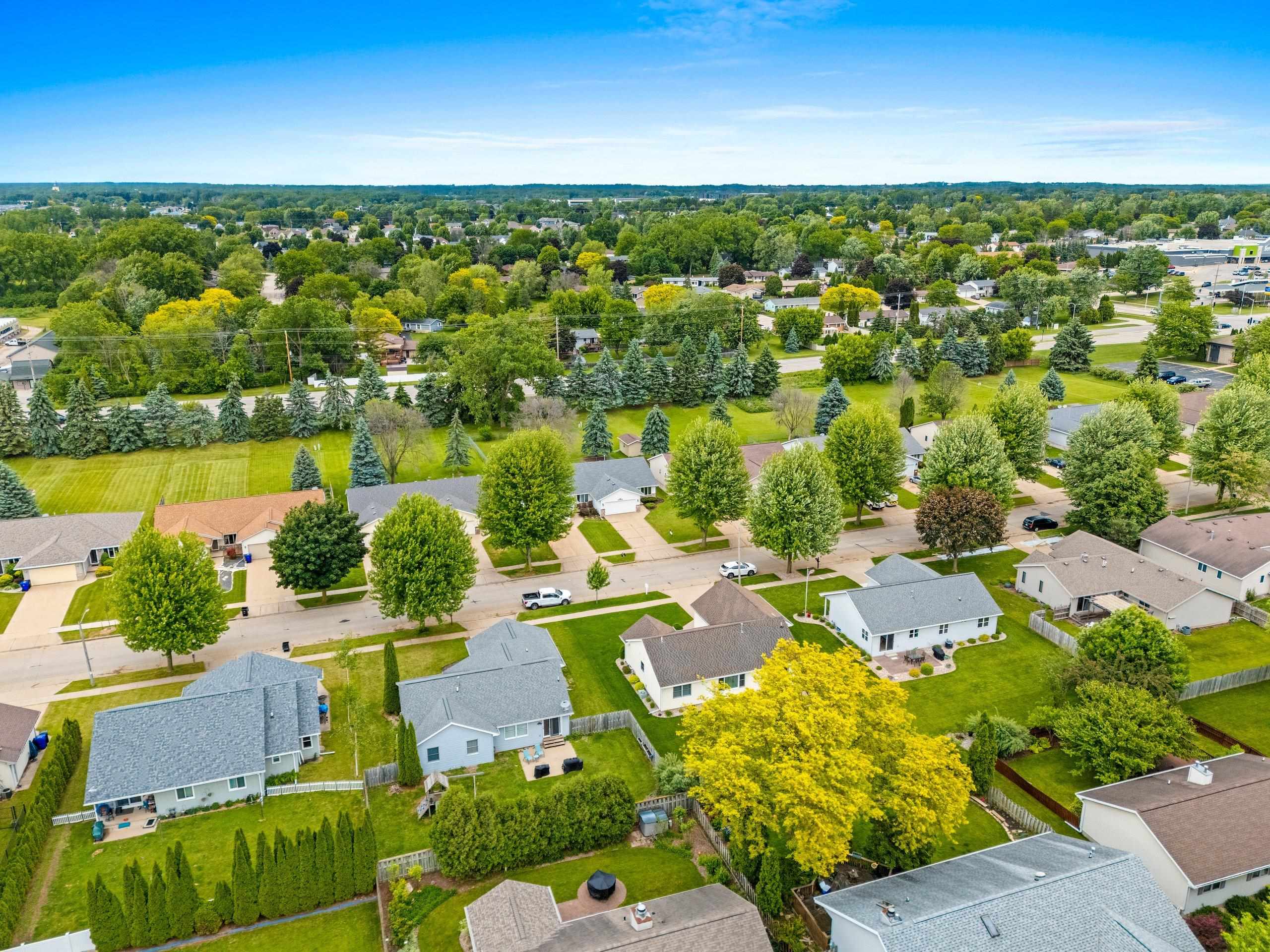 Appleton, Wisconsin 54914, United States, 2 Bedrooms Bedrooms, ,2 BathroomsBathrooms,Residential,Active,148956