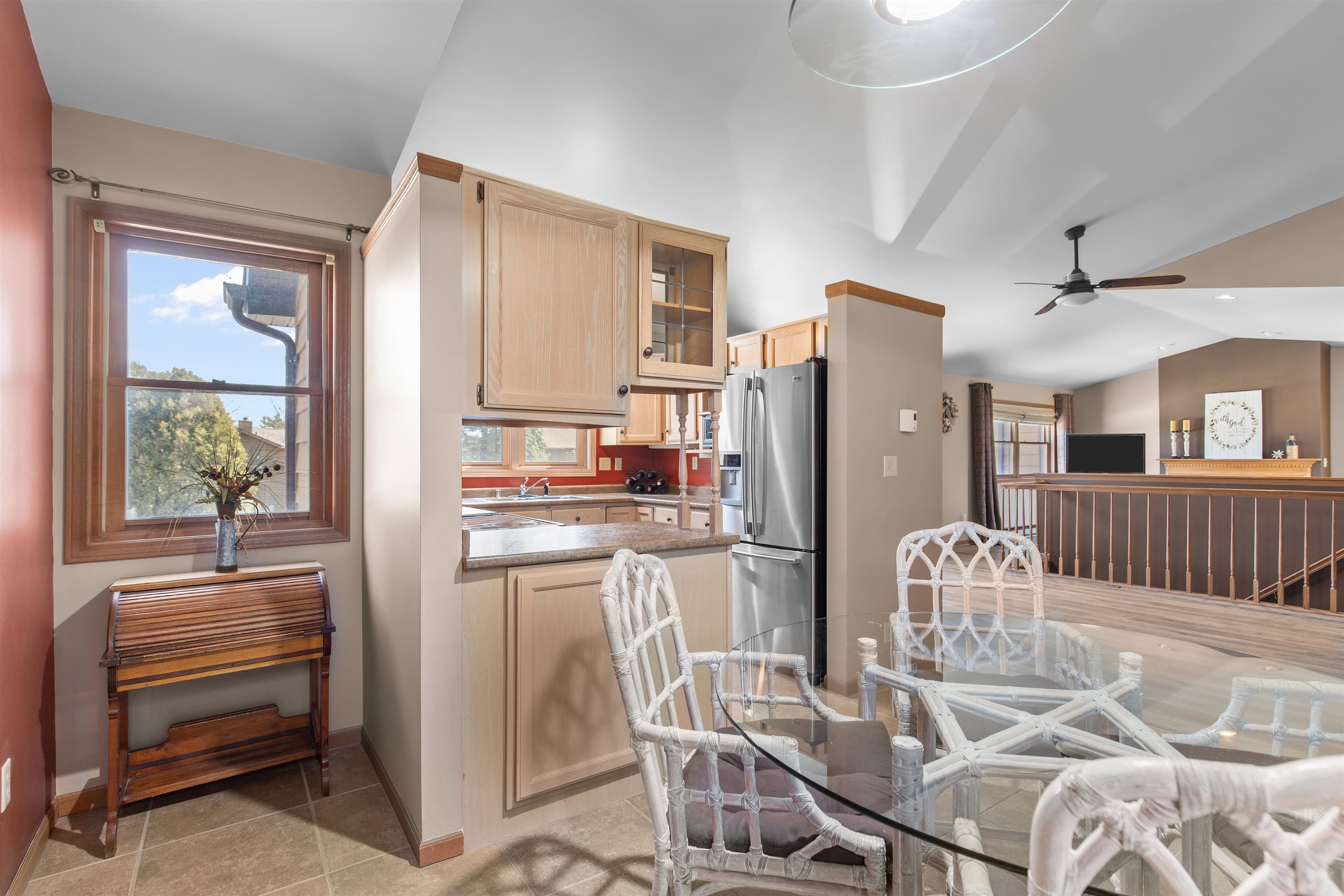 921 BABCOCK Street 13