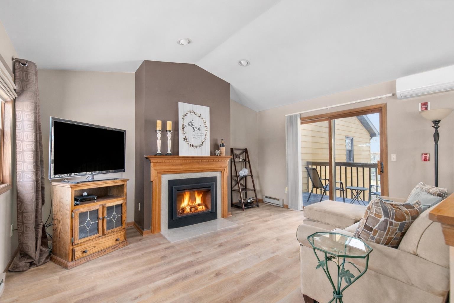 921 BABCOCK Street 13