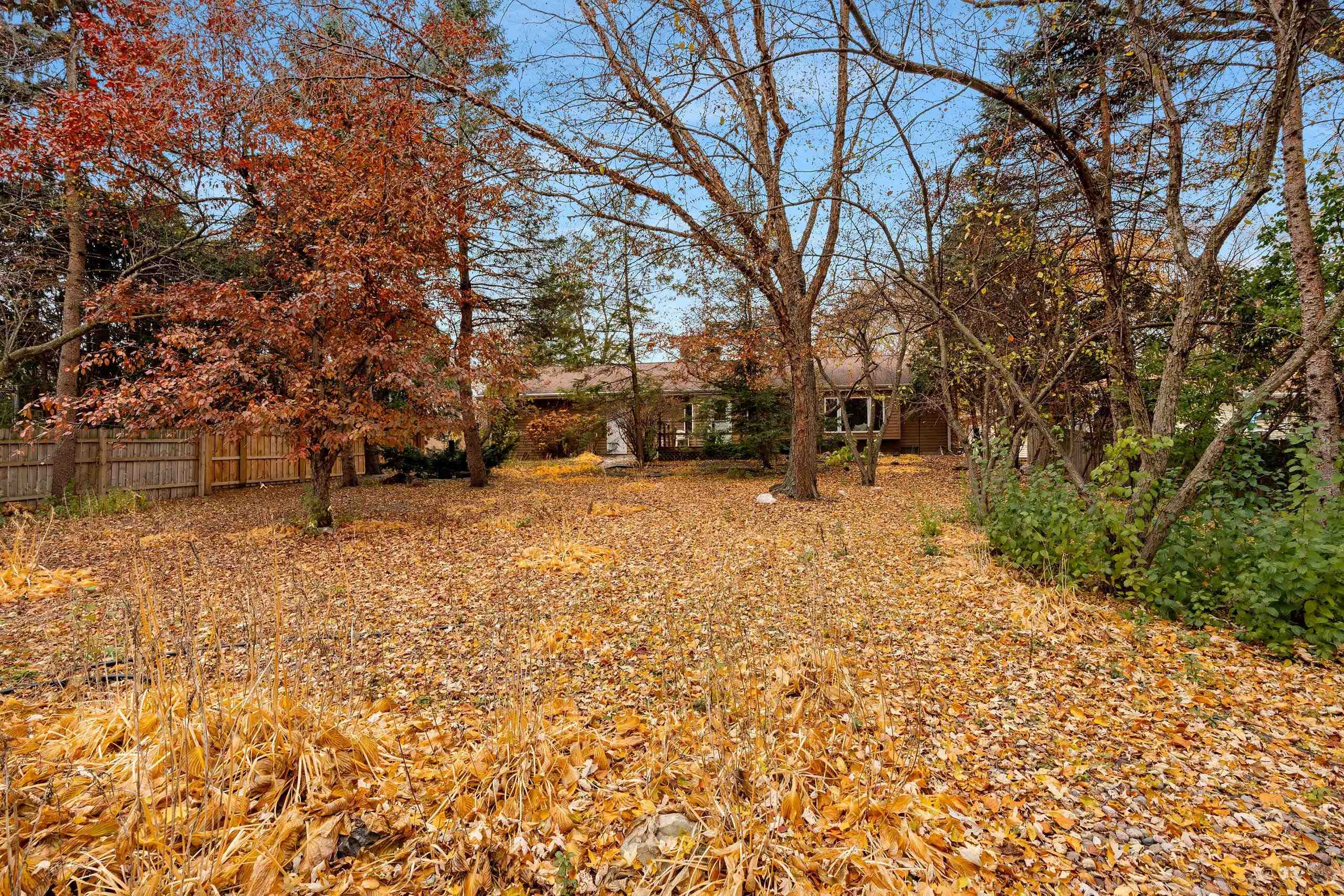 Appleton, Wisconsin 54911, United States, 3 Bedrooms Bedrooms, ,3 BathroomsBathrooms,Residential,Active,242714