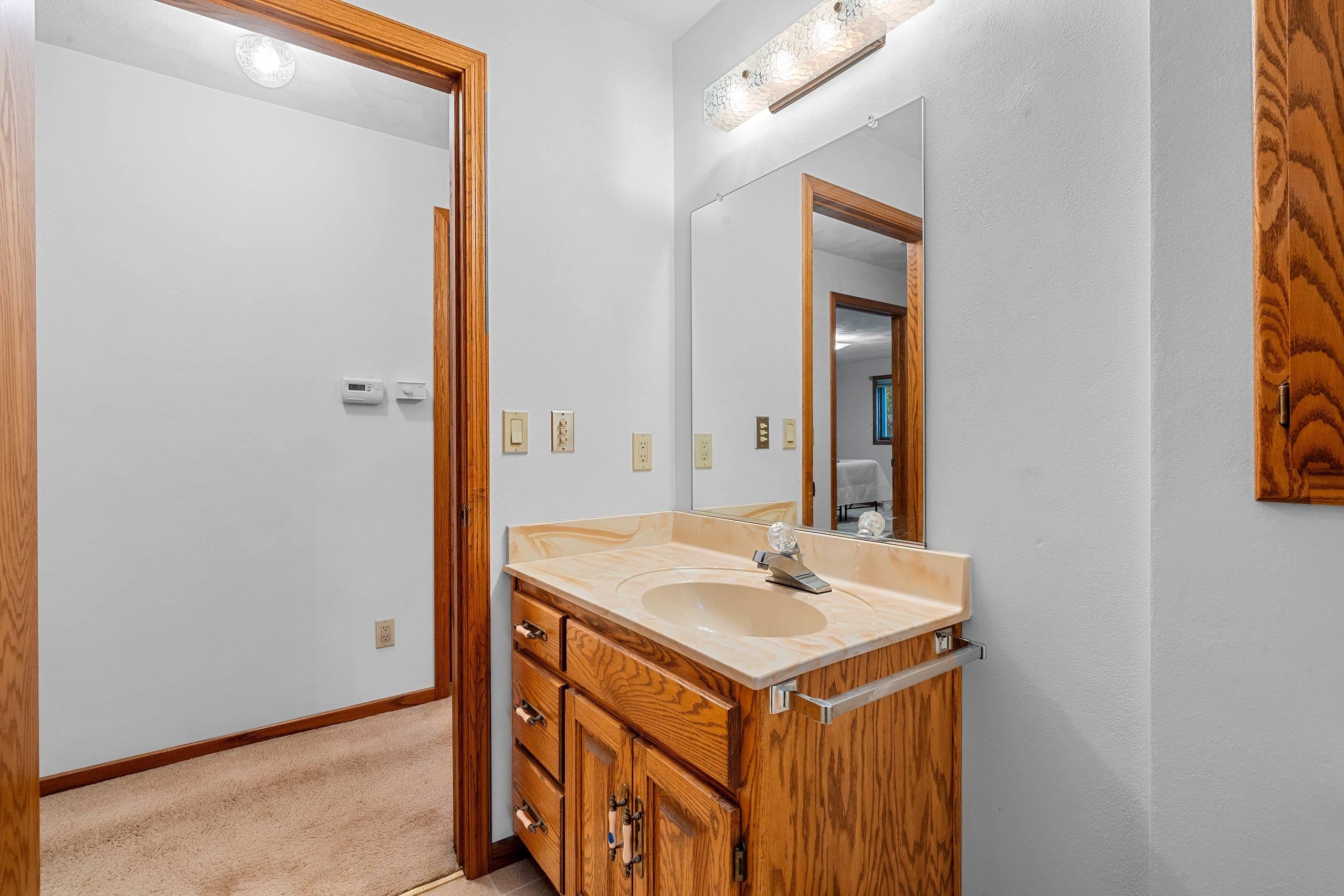 Appleton, Wisconsin 54911, United States, 3 Bedrooms Bedrooms, ,3 BathroomsBathrooms,Residential,Active,242714