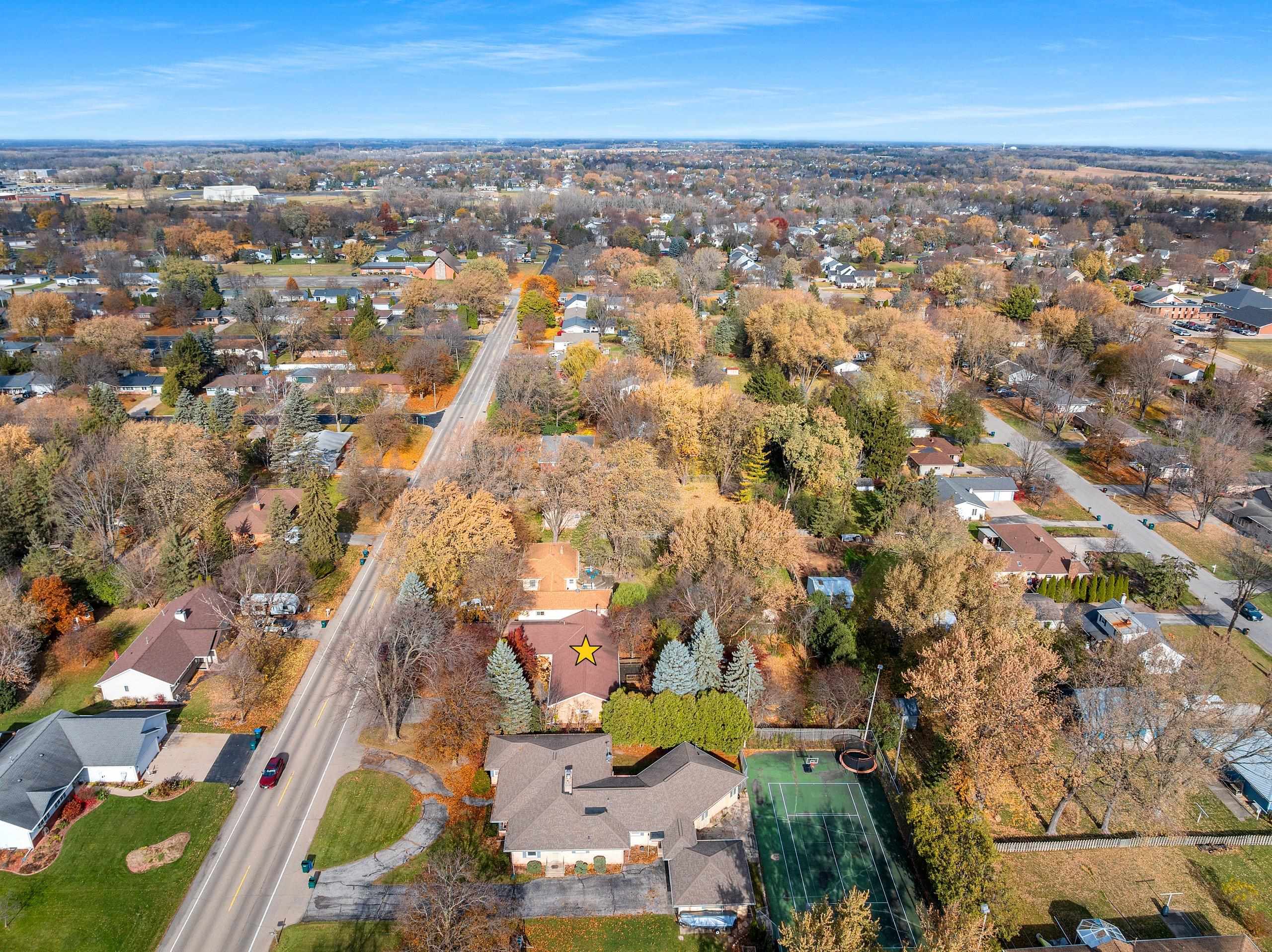 Appleton, Wisconsin 54911, United States, 3 Bedrooms Bedrooms, ,3 BathroomsBathrooms,Residential,Active,242714