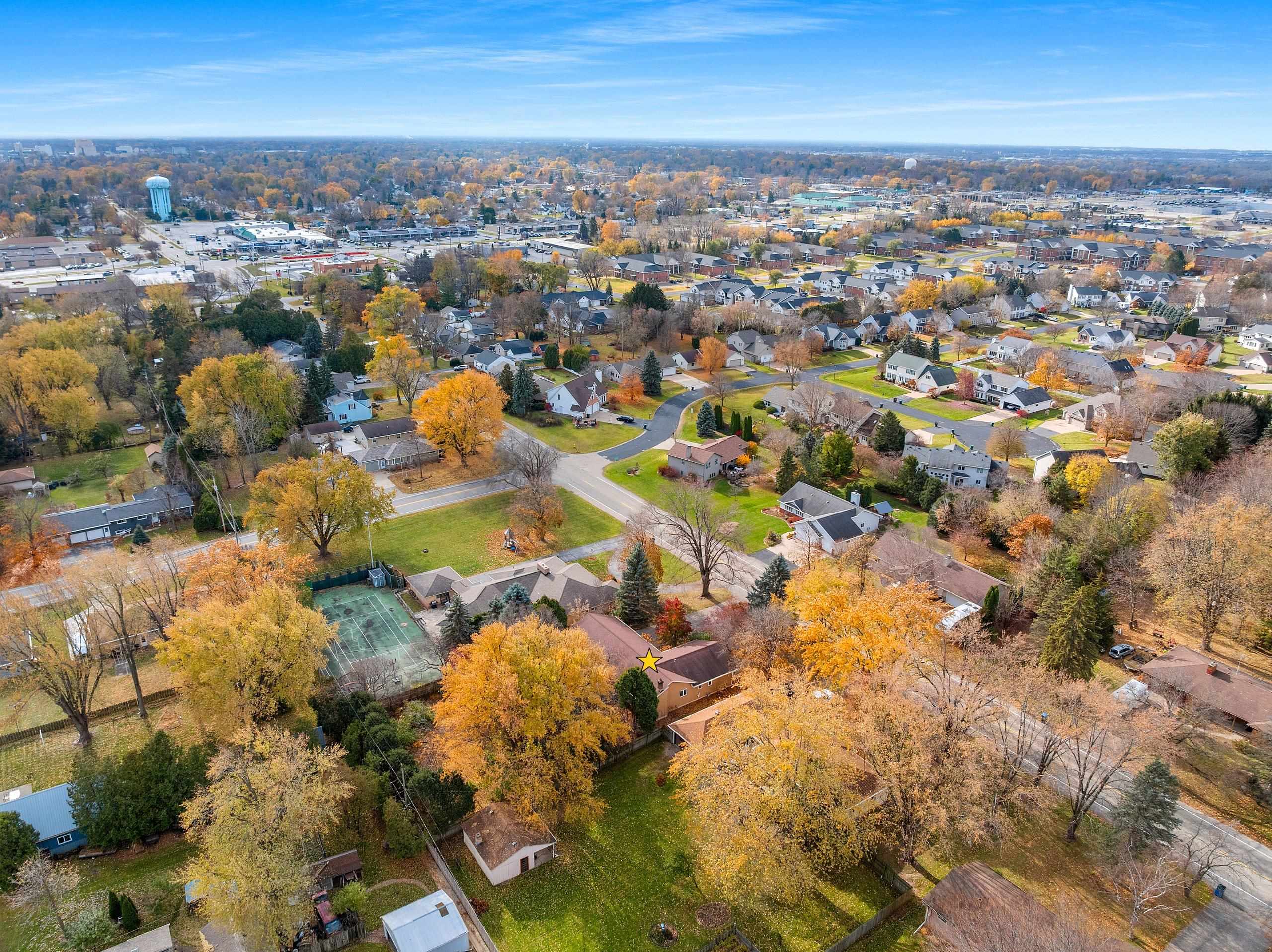 Appleton, Wisconsin 54911, United States, 3 Bedrooms Bedrooms, ,3 BathroomsBathrooms,Residential,Active,242714