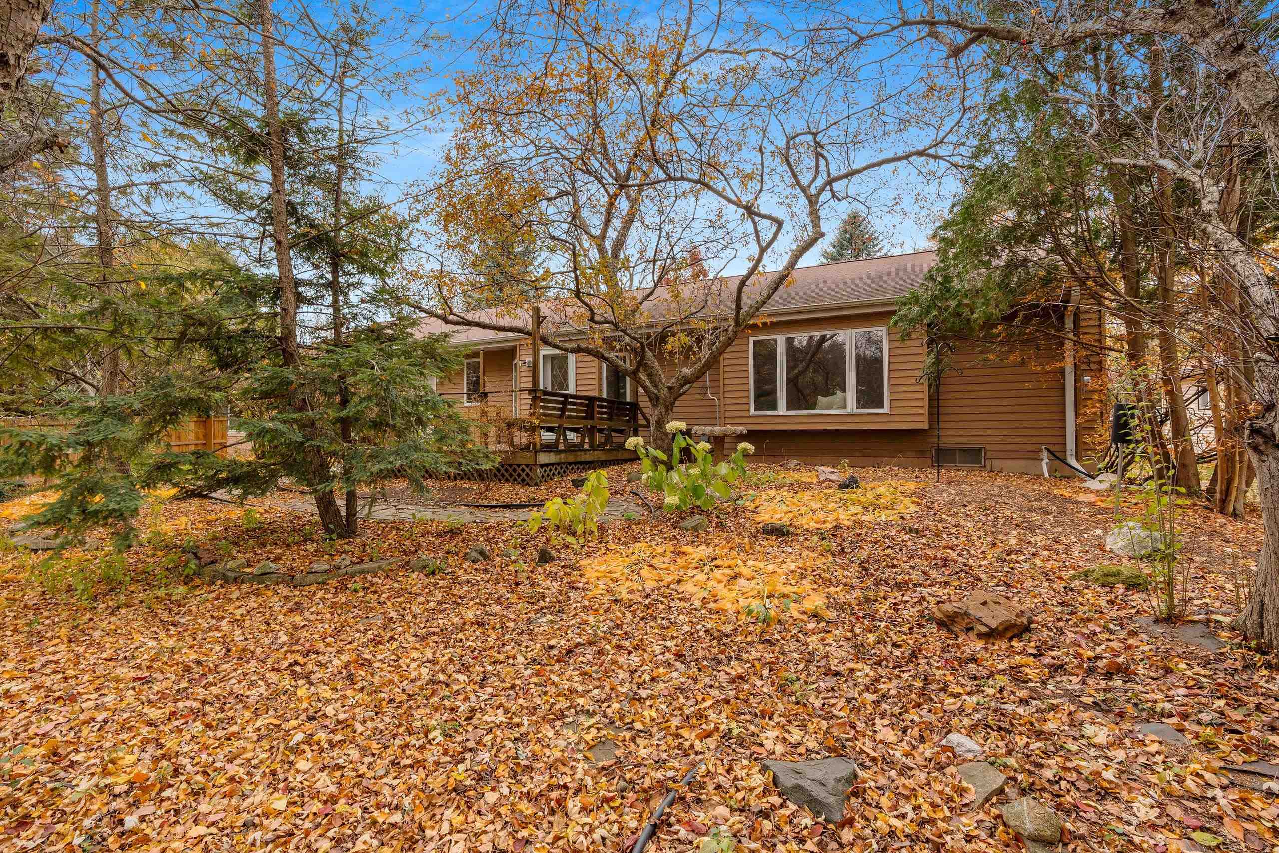 Appleton, Wisconsin 54911, United States, 3 Bedrooms Bedrooms, ,3 BathroomsBathrooms,Residential,Active,242714