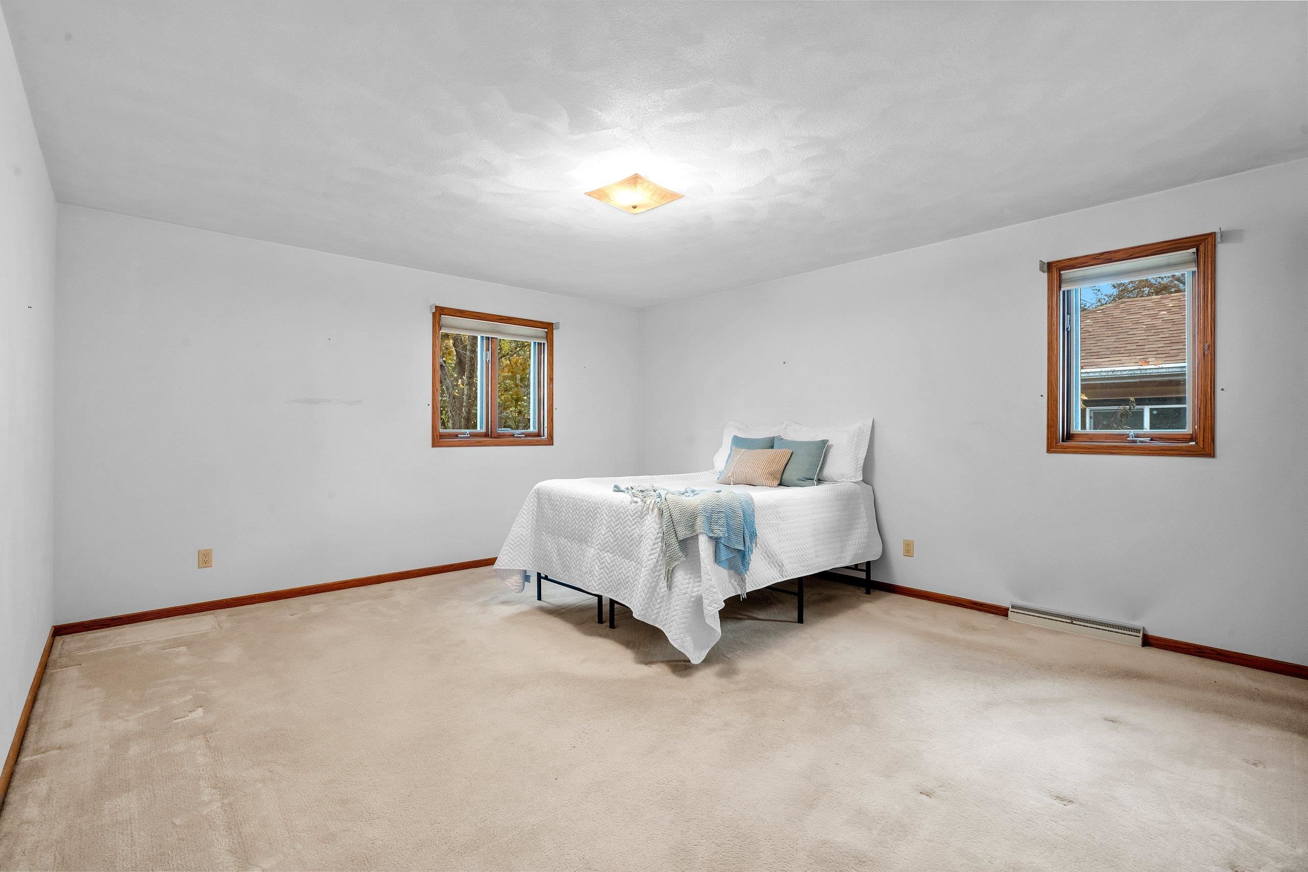 Appleton, Wisconsin 54911, United States, 3 Bedrooms Bedrooms, ,3 BathroomsBathrooms,Residential,Active,242714