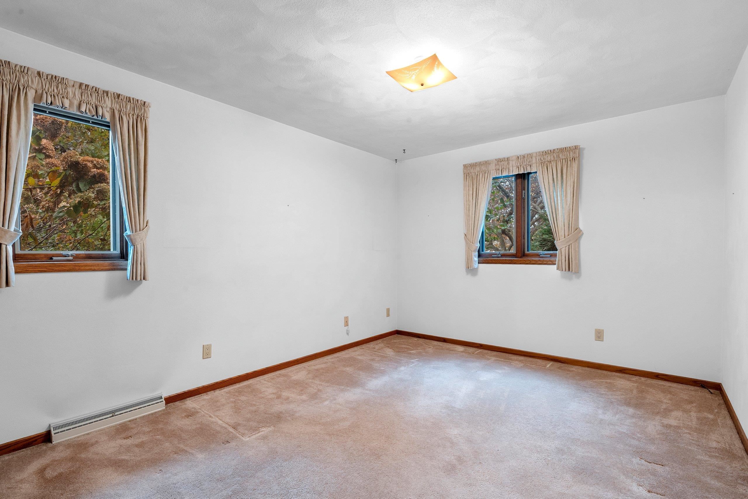 Appleton, Wisconsin 54911, United States, 3 Bedrooms Bedrooms, ,3 BathroomsBathrooms,Residential,Active,242714