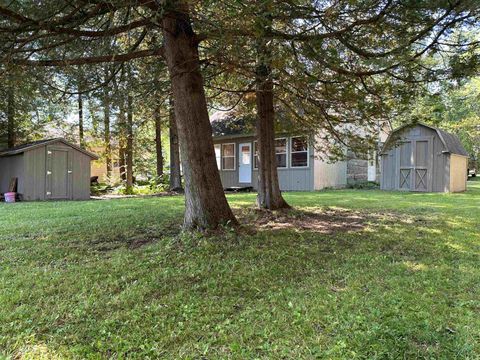 Photo of 10882 WESCOTT LAKE Road, POUND, WI 54161 (MLS # 50315966)
