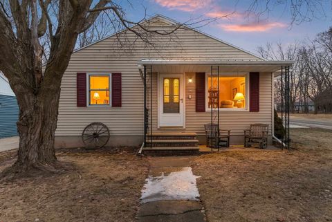 Photo of 325 ELM Street, DENMARK, WI 54208 (MLS # 50321848)