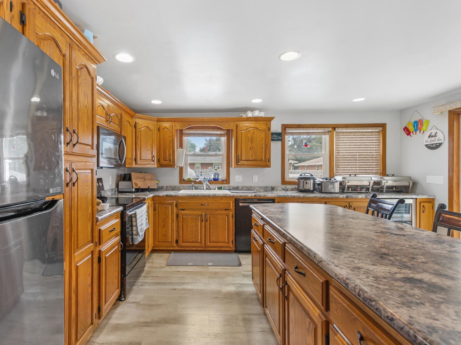 Green Bay, Wisconsin 54304, United States, 3 Bedrooms Bedrooms, ,2 BathroomsBathrooms,Residential,Active,195522