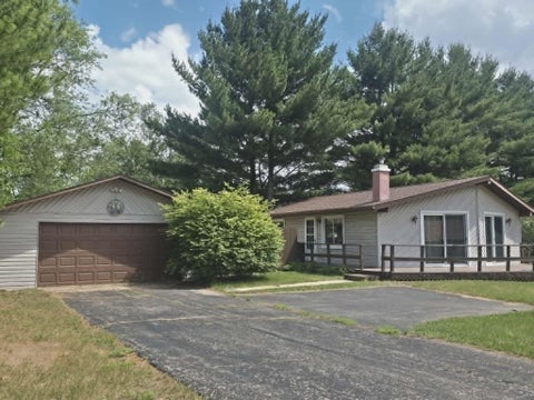 Photo of 424 E KING Street, COLOMA, WI 54930 (MLS # 50327518)