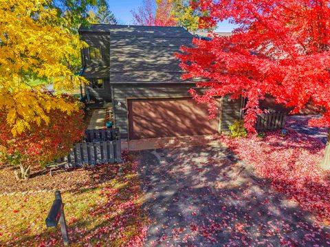 Photo of 65 WEBSTER HEIGHTS Drive, GREEN BAY, WI 54301 (MLS # 50317620)