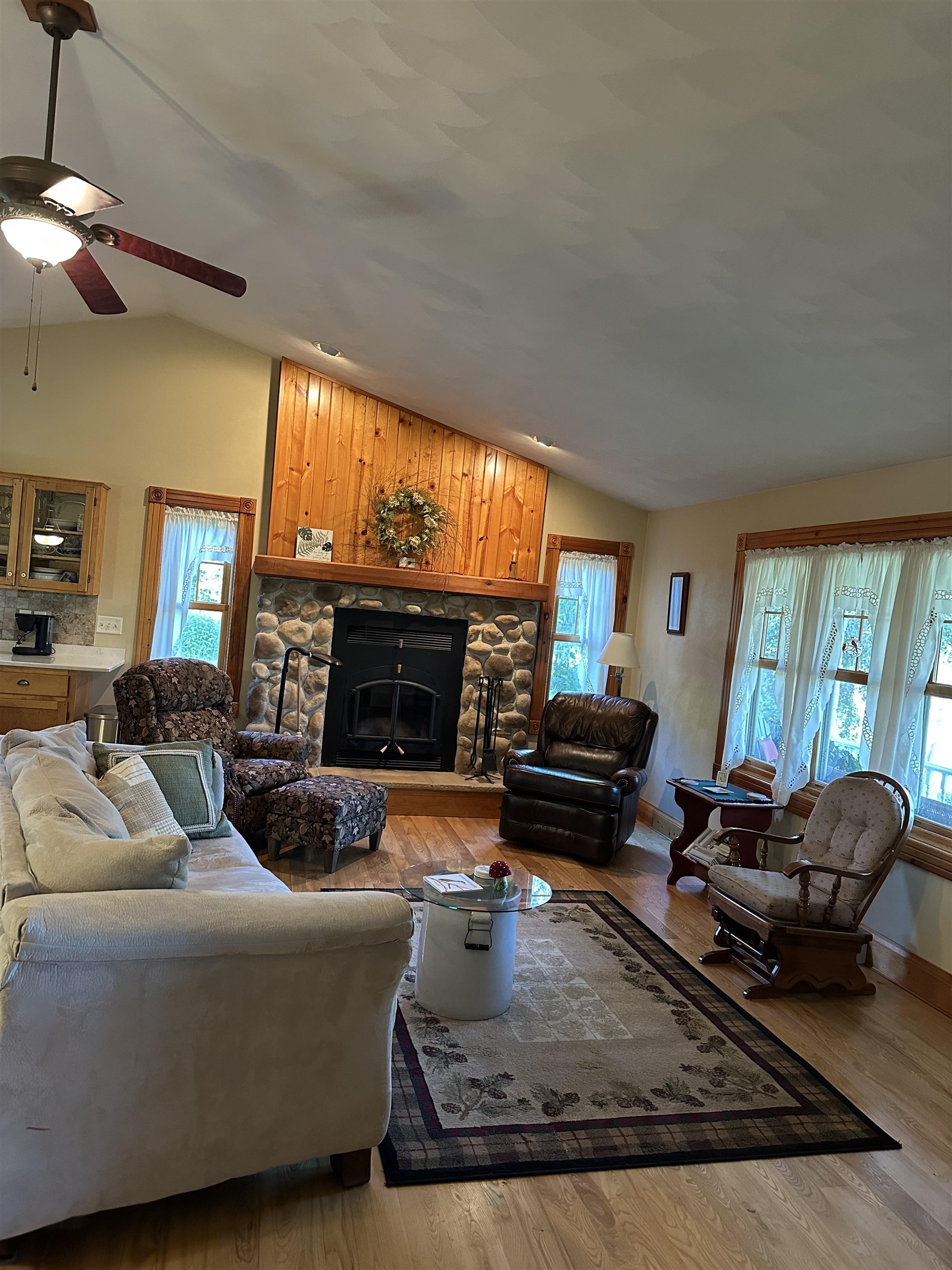 Brandon, Wisconsin 53919, United States, 2 Bedrooms Bedrooms, ,3 BathroomsBathrooms,Residential,Active,192208