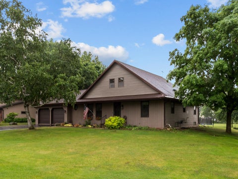 Photo of N7725 PALISADES Trail, SHERWOOD, WI 54169 (MLS # 50327195)