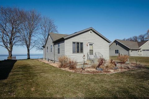 Photo of 937 PARAMOUNT Drive, CHILTON, WI 53014 (MLS # 50323342)