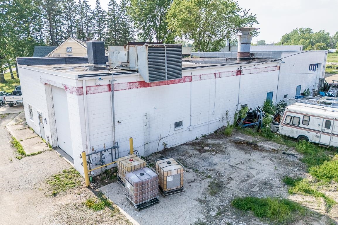 1703 N CASALOMA Drive