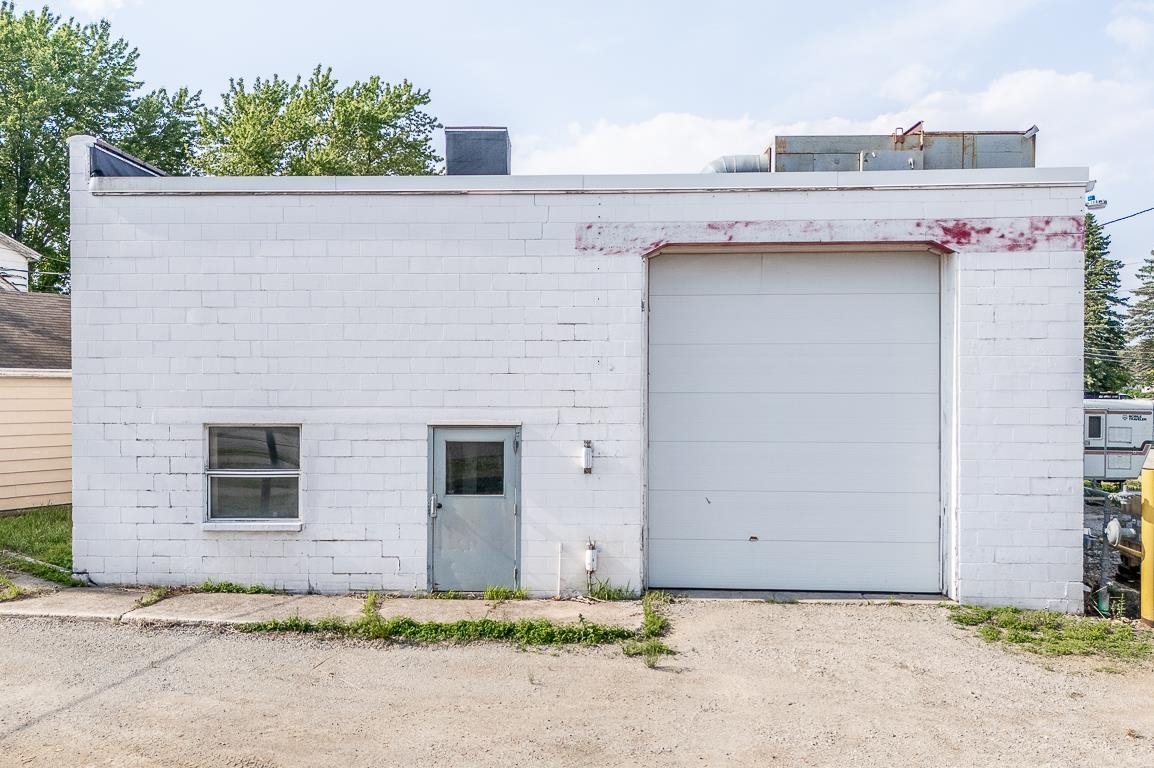 1703 N CASALOMA Drive