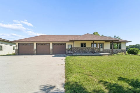 Photo of N3200 MINAHAN Road, CHILTON, WI 53014 (MLS # 50330615)