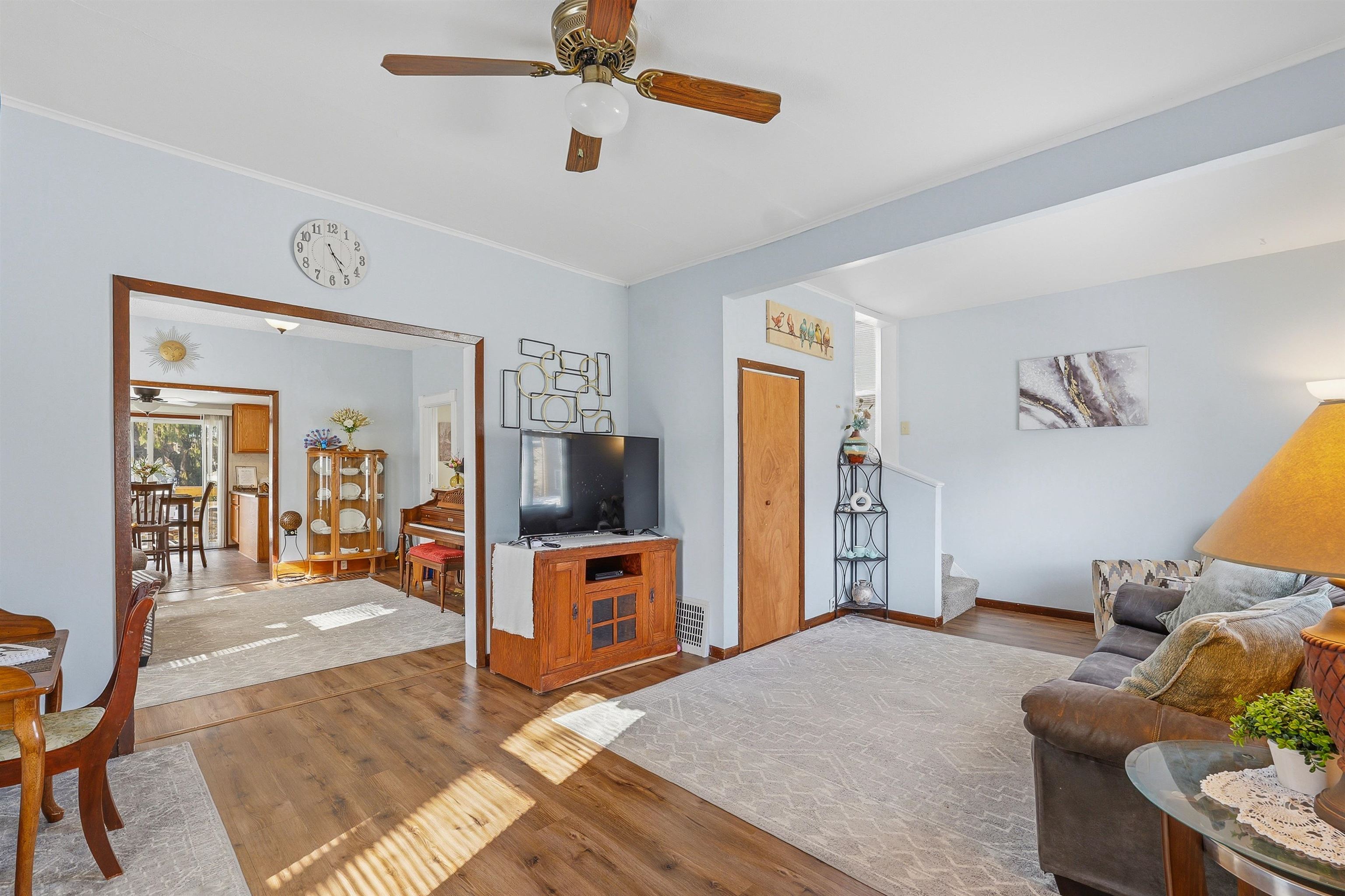 316 E LINCOLN Avenue