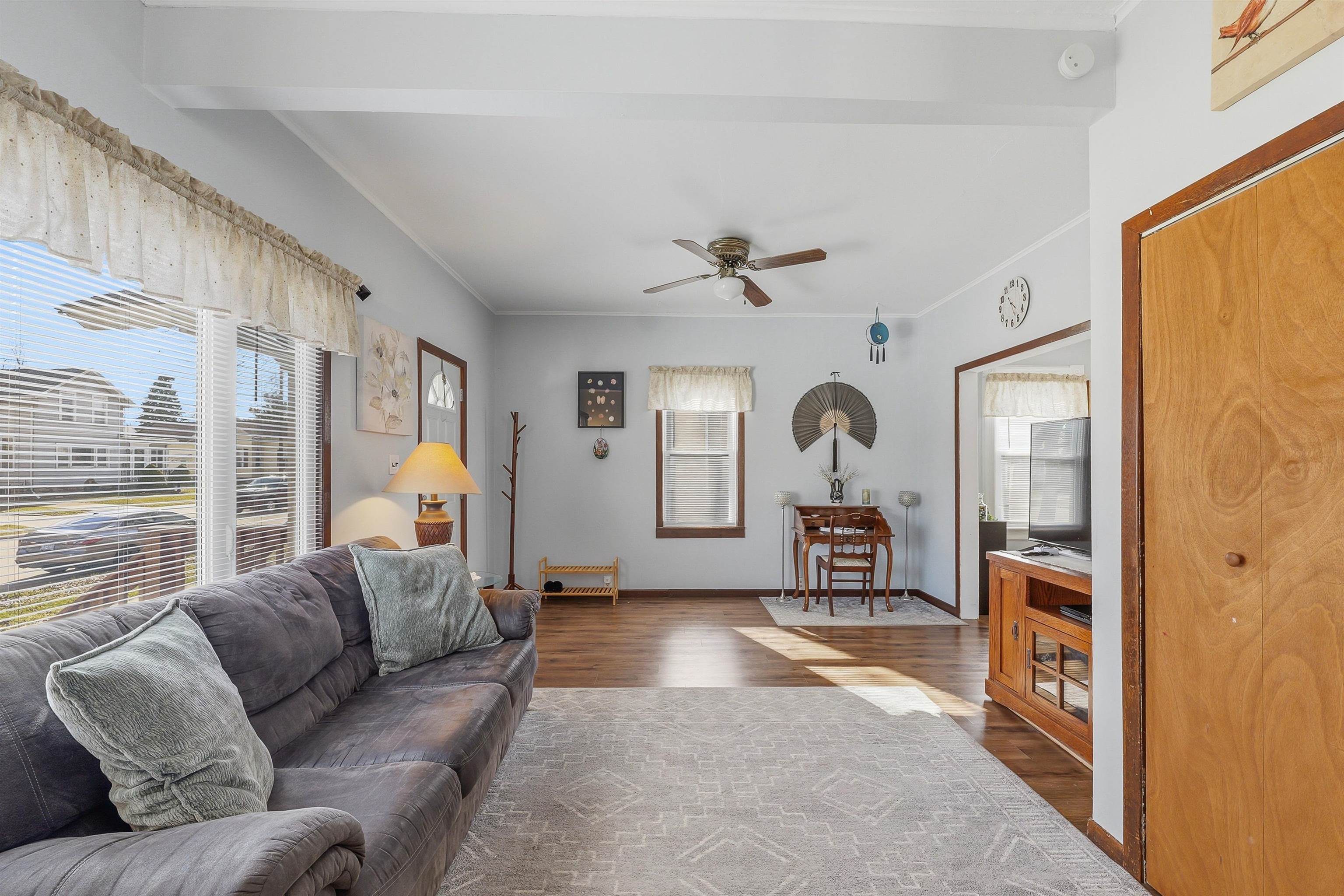 316 E LINCOLN Avenue