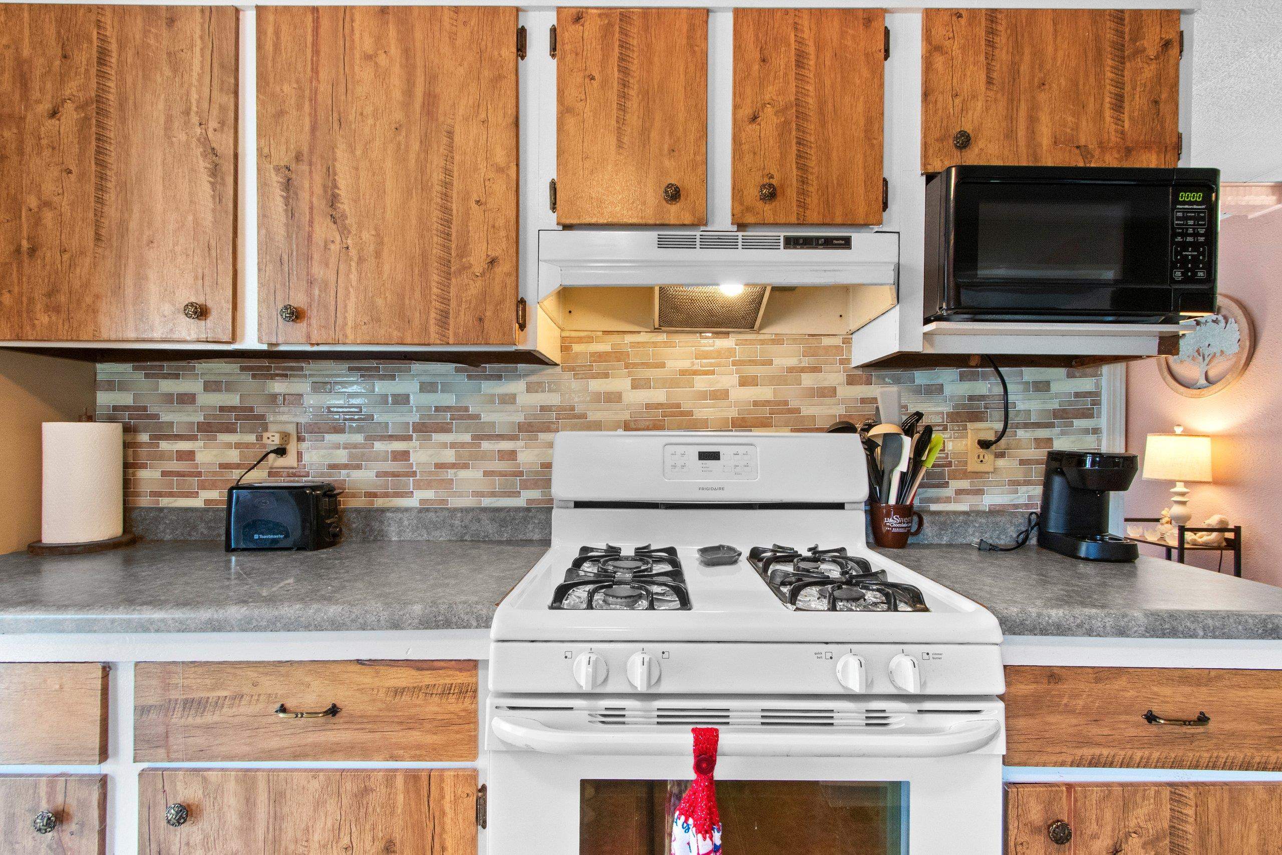 Shawano, Wisconsin 54166, United States, 3 Bedrooms Bedrooms, ,2 BathroomsBathrooms,Residential,Active,202098