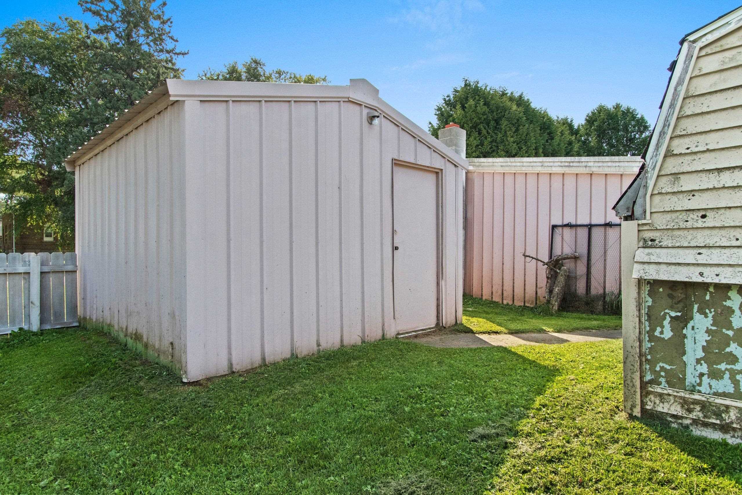 Shawano, Wisconsin 54166, United States, 3 Bedrooms Bedrooms, ,2 BathroomsBathrooms,Residential,Active,202098