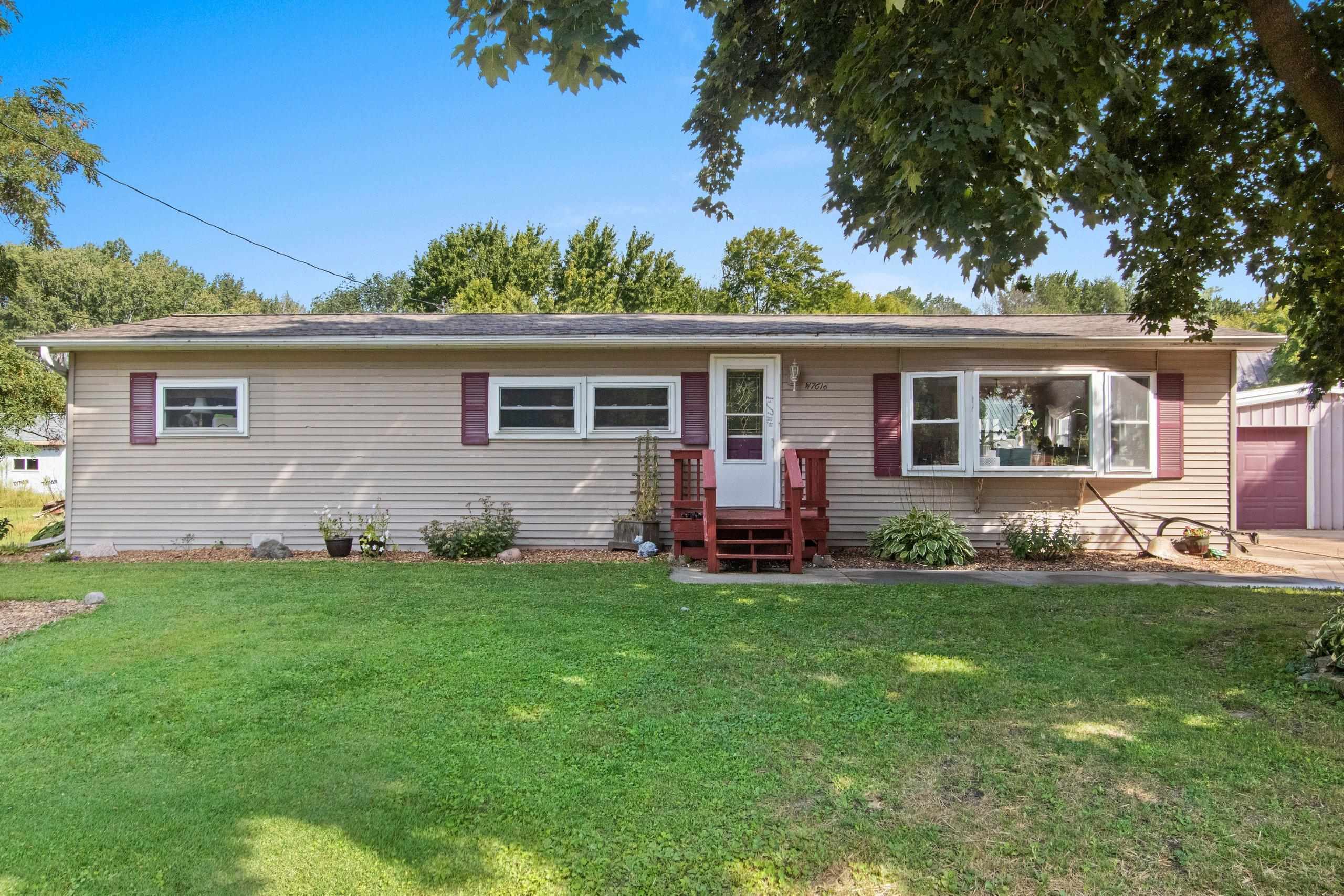 Shawano, Wisconsin 54166, United States, 3 Bedrooms Bedrooms, ,2 BathroomsBathrooms,Residential,Active,202098