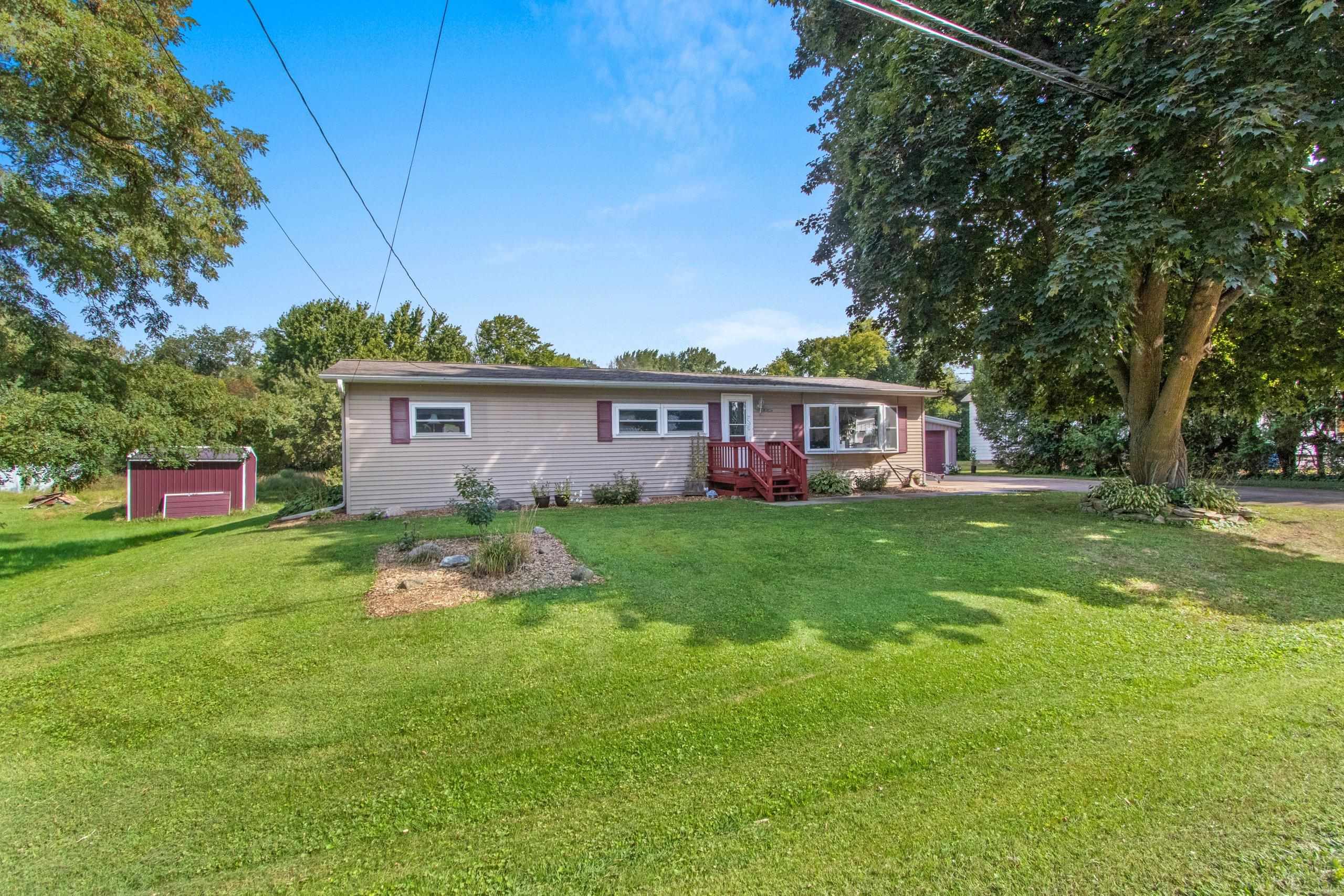 Shawano, Wisconsin 54166, United States, 3 Bedrooms Bedrooms, ,2 BathroomsBathrooms,Residential,Active,202098