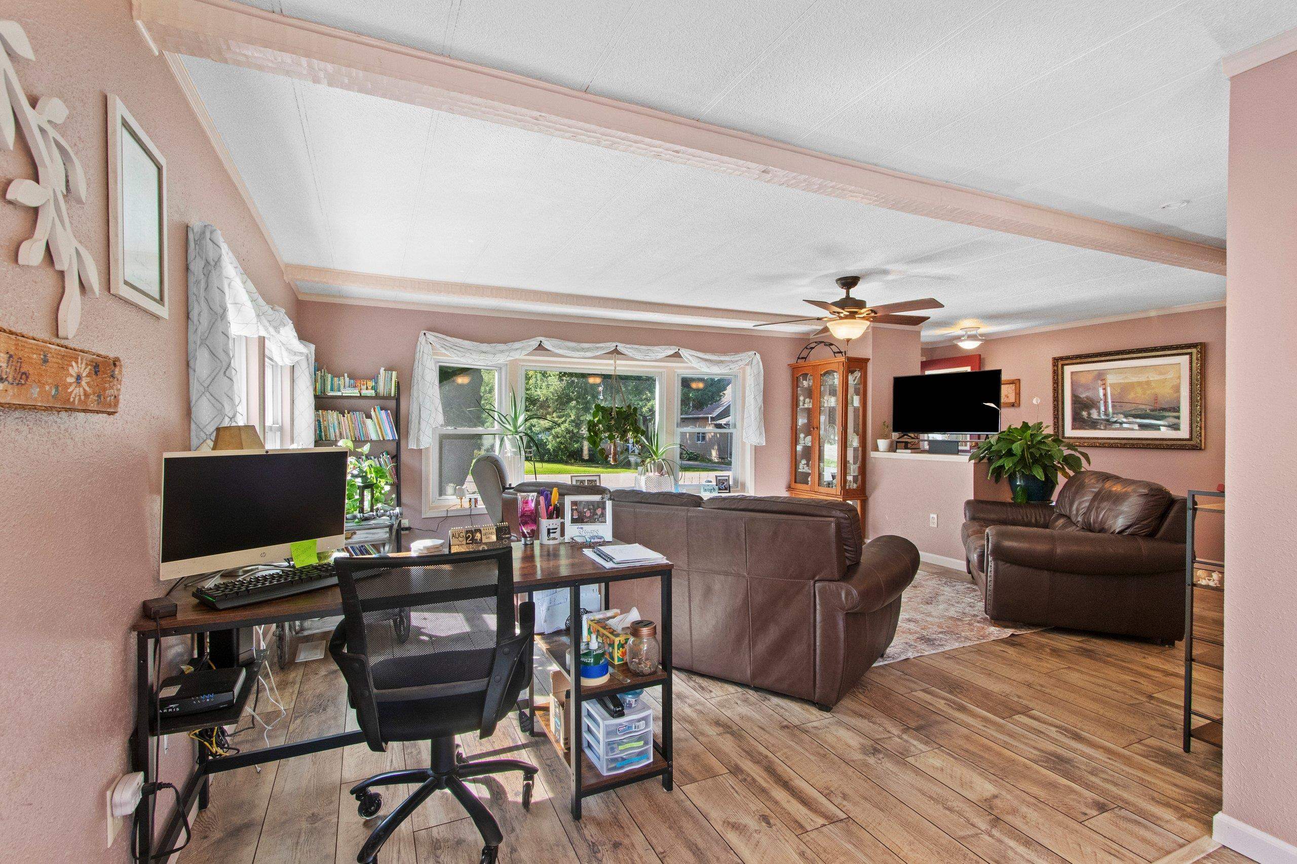 Shawano, Wisconsin 54166, United States, 3 Bedrooms Bedrooms, ,2 BathroomsBathrooms,Residential,Active,202098