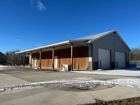 Photo of N3353 COMET Road, TIGERTON, WI 54486 (MLS # 50321175)