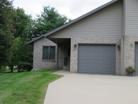 Photo of 1617 SPRUCE Court, SHAWANO, WI 54166 (MLS # 50332965)
