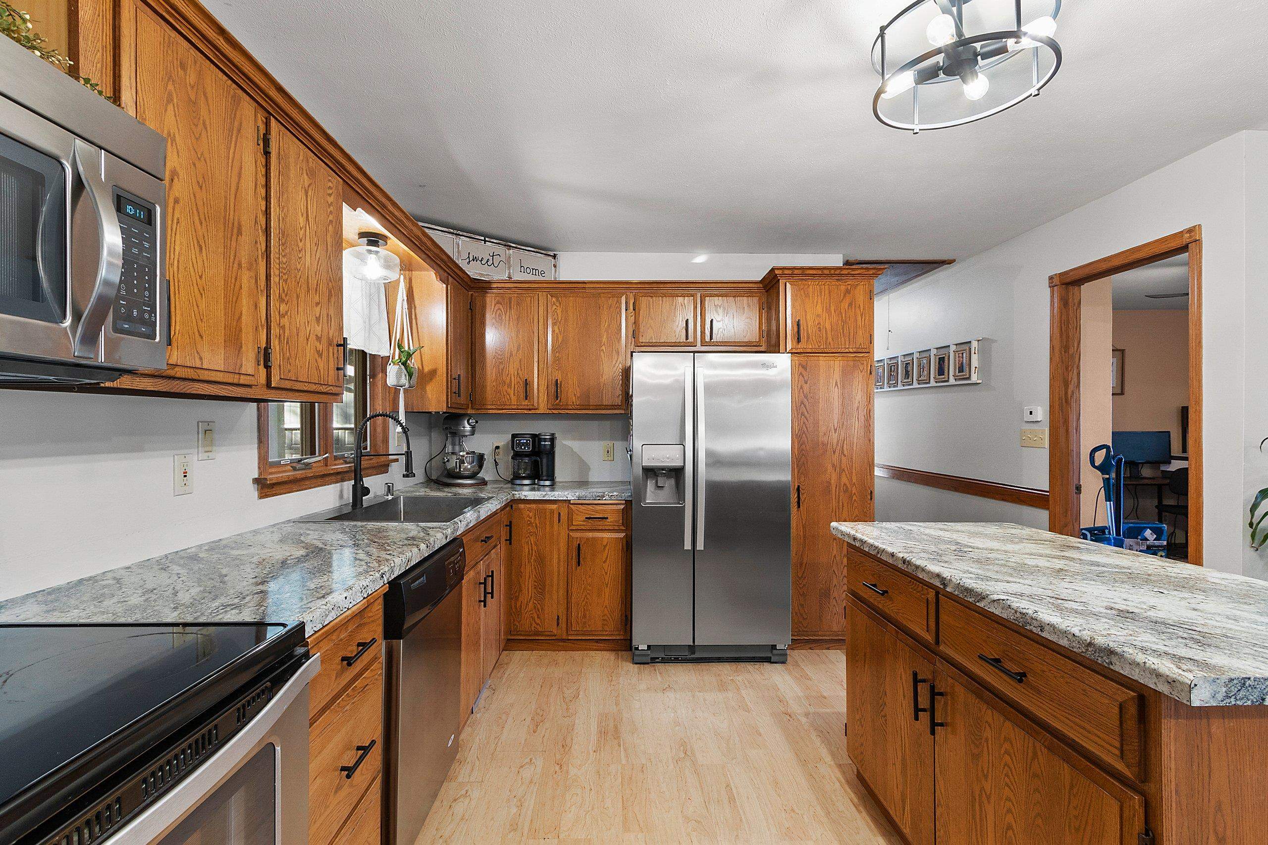 Shawano, Wisconsin 54166, United States, 3 Bedrooms Bedrooms, ,1 BathroomBathrooms,Residential,Active,238397