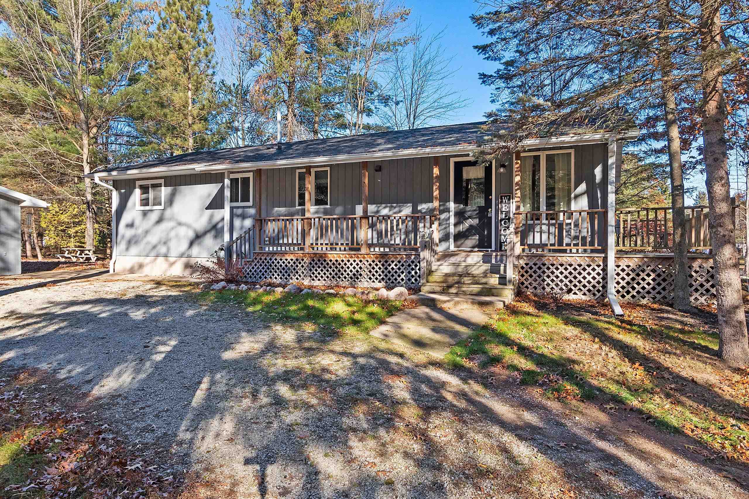 Shawano, Wisconsin 54166, United States, 3 Bedrooms Bedrooms, ,1 BathroomBathrooms,Residential,Active,238397