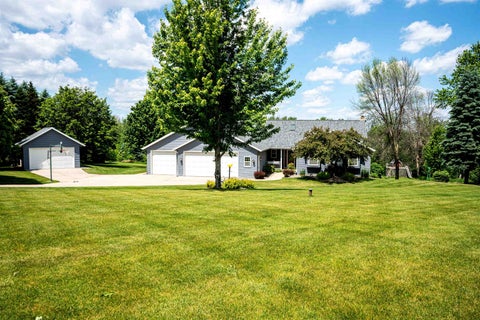 Photo of W9010 SCHOOL Road, DALE, WI 54944 (MLS # 50327031)