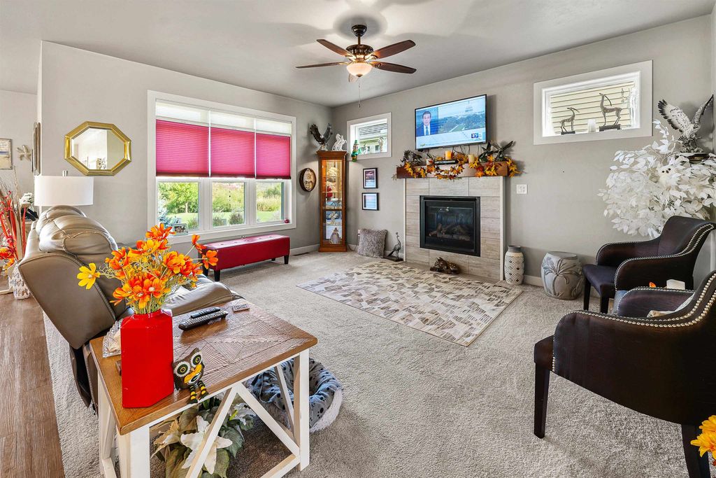 Photo of 1860 N MARGARET Street, APPLETON, WI 54913 (MLS # 50316111)